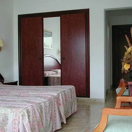 Xuroy فندق Cala Alcaufar